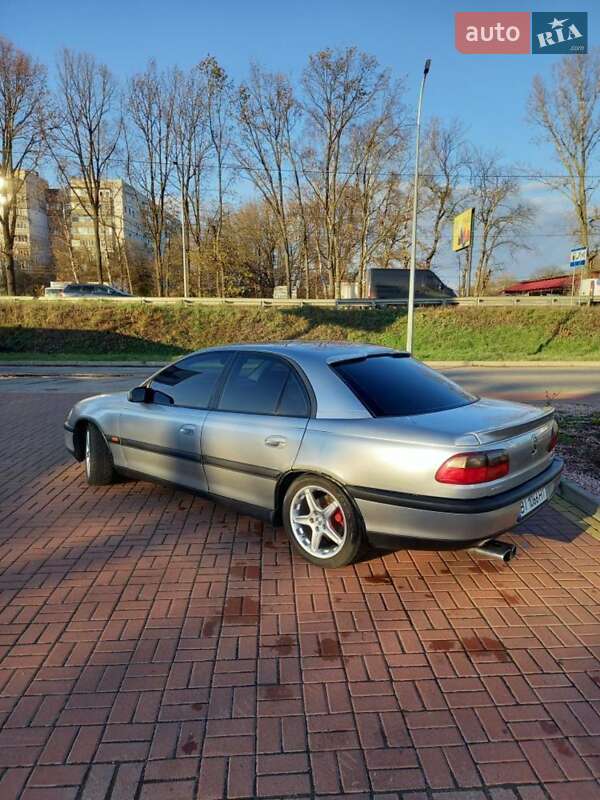 Седан Opel Omega 1995 в Полтаві