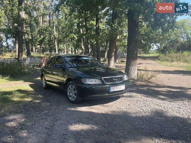 Седан Opel Omega 2001 в Тульчине