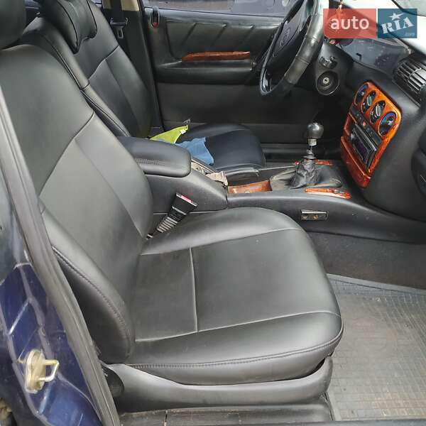 Седан Opel Omega 1994 в Києві