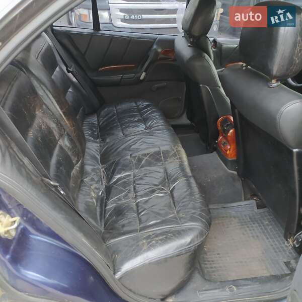Седан Opel Omega 1994 в Києві