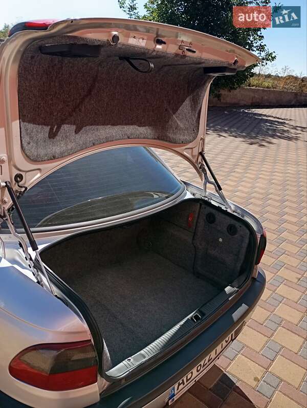 Седан Opel Omega 1998 в Гайсину