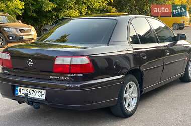 Седан Opel Omega 2000 в 