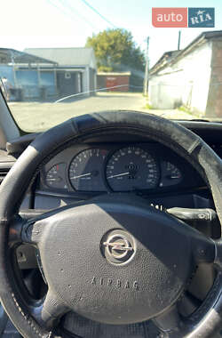 Седан Opel Omega 2003 в 