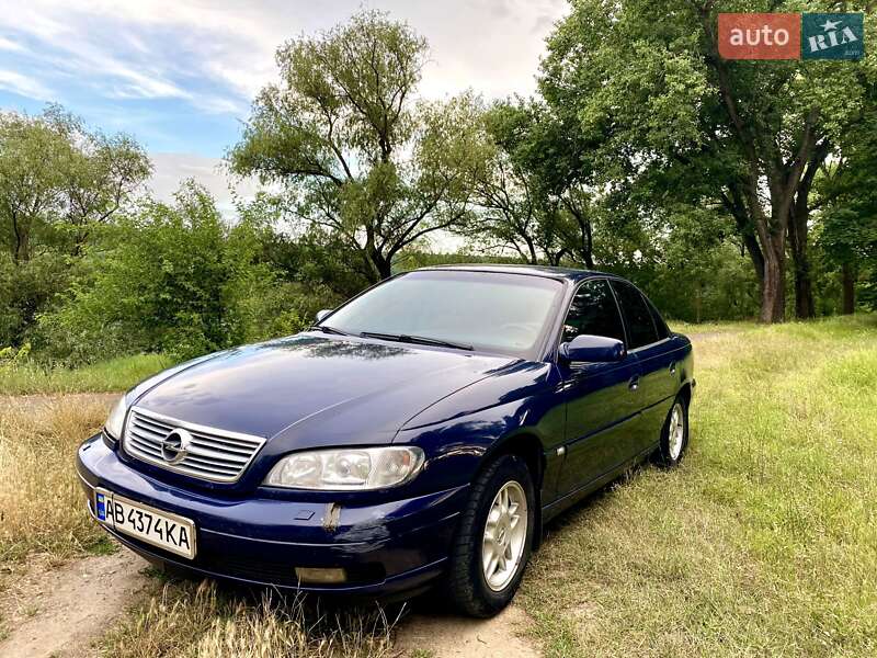 Opel Omega 2000