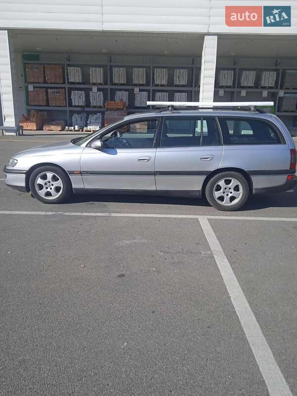 Универсал Opel Omega 1999 в Киеве