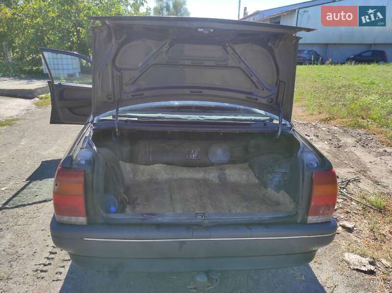 Седан Opel Omega 1989 в Гостомелі