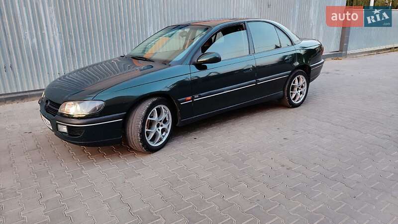 Седан Opel Omega 1996 в Ивано-Франковске