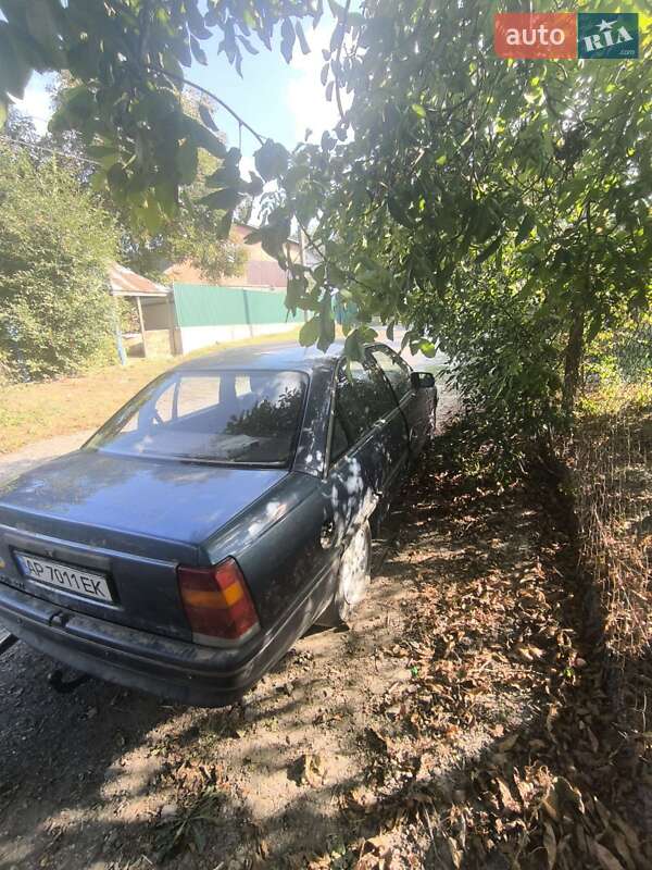 Седан Opel Omega 1988 в Виннице