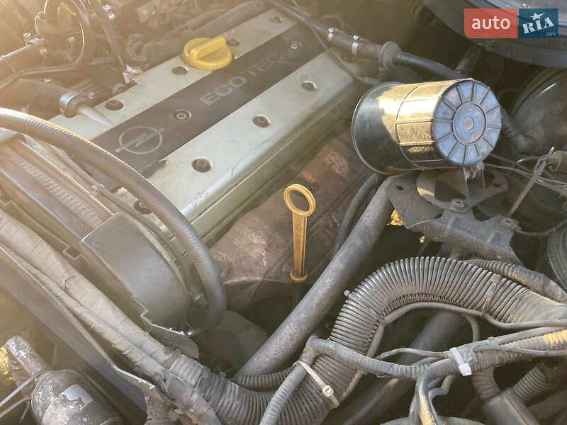 Седан Opel Omega 1996 в Шостці