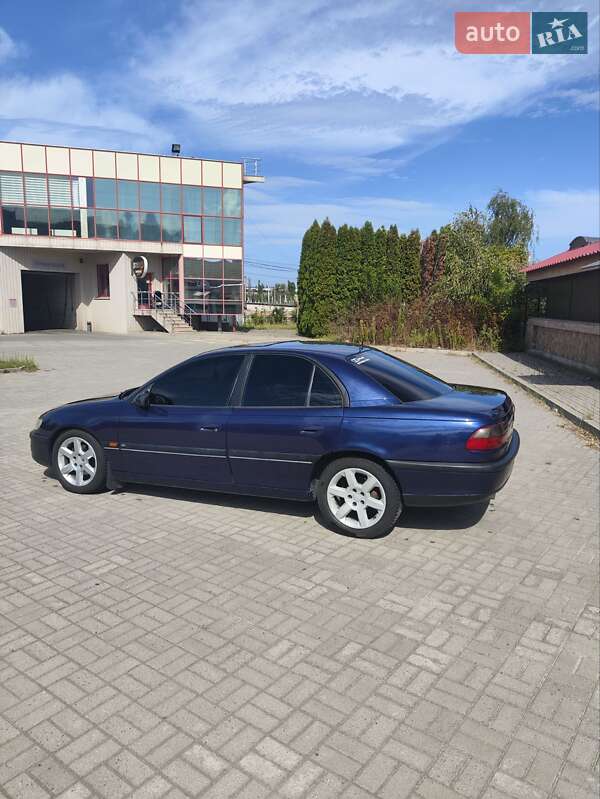 Седан Opel Omega 1998 в Запорожье