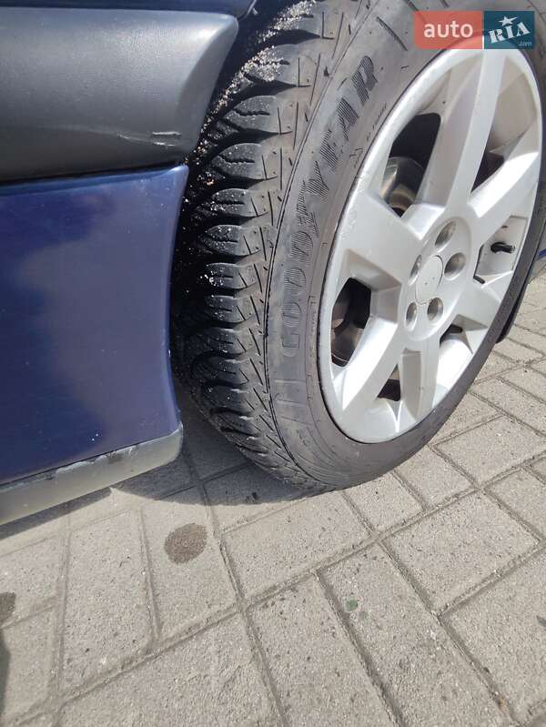 Седан Opel Omega 1998 в Запорожье