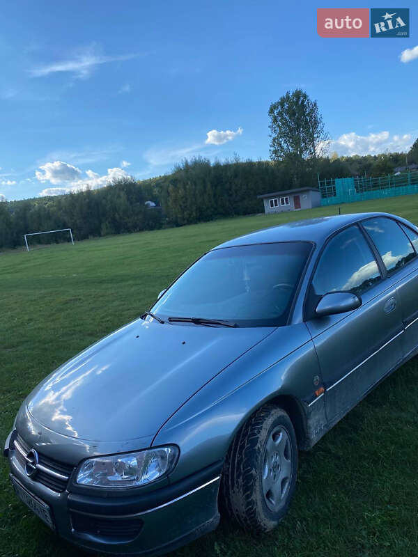 Седан Opel Omega 1998 в Надвірній