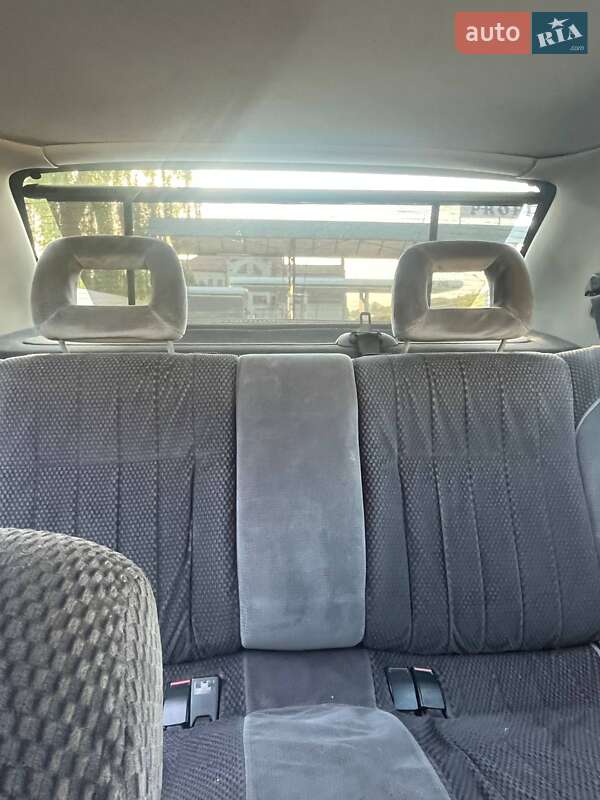 Седан Opel Omega 1994 в Снятине