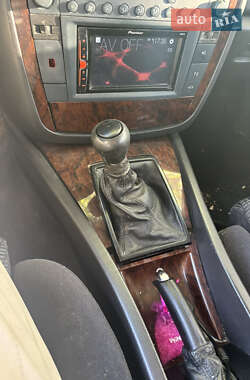 Седан Opel Omega 2000 в 