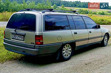 Универсал Opel Omega 1989 в Кременце