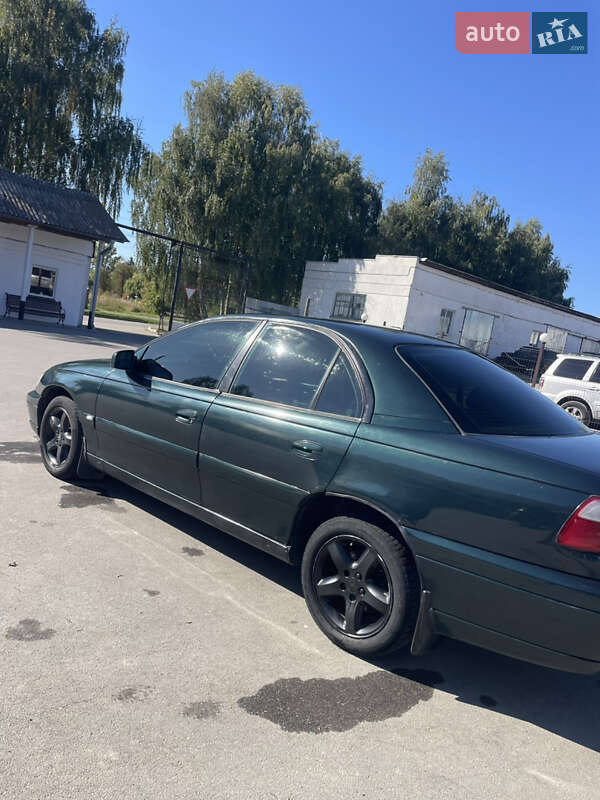 Седан Opel Omega 2003 в Баре