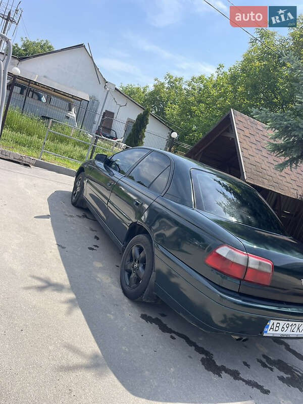 Седан Opel Omega 2003 в Баре