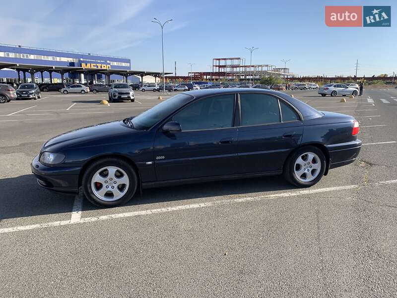 Седан Opel Omega 2000 в Киеве
