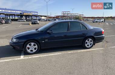 Седан Opel Omega 2000 в 