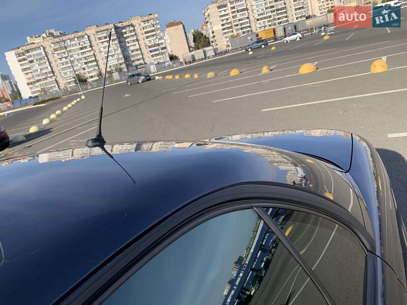 Седан Opel Omega 2000 в Киеве