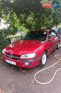 Седан Opel Omega 1996 в Томаковке