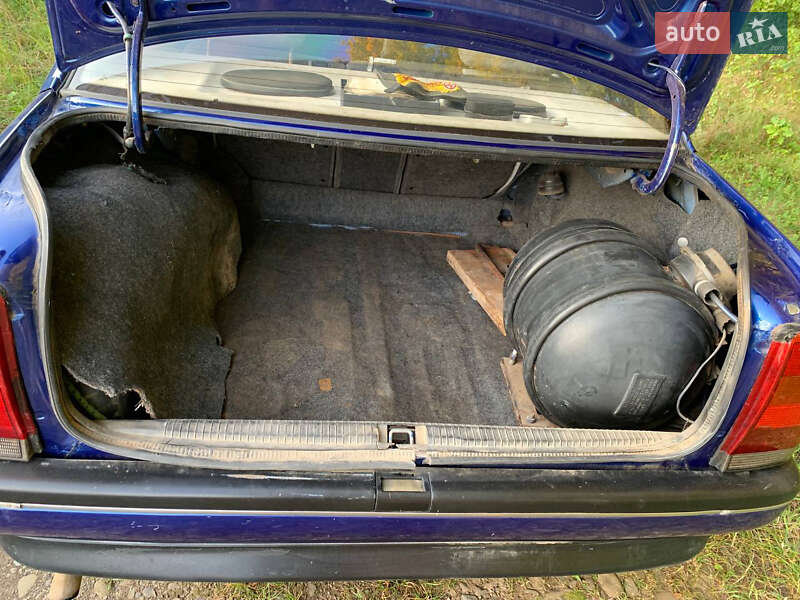 Седан Opel Omega 1990 в Богородчанах фото 6 Седан Opel Omega 1990 в Богородчанах