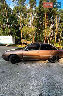 Седан Opel Omega 1988 в  фото 6 Седан Opel Omega 1988 в