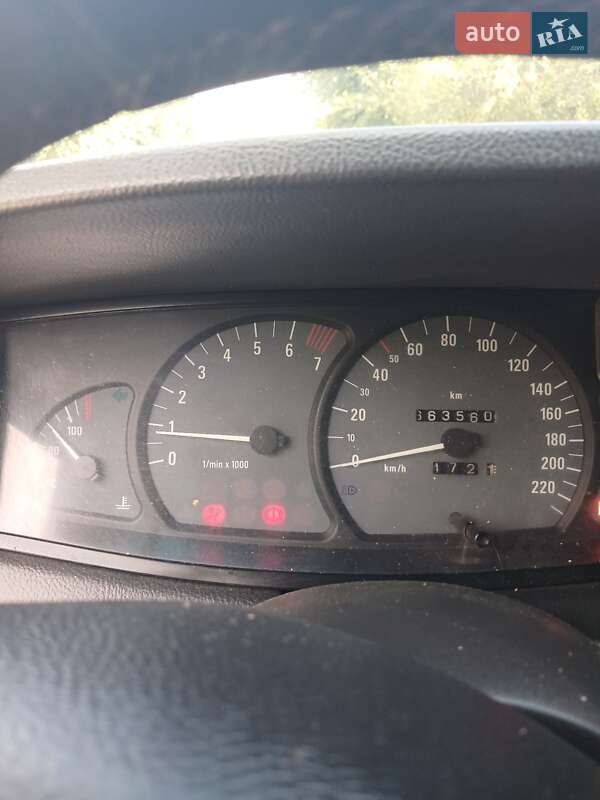 Opel Omega 2001