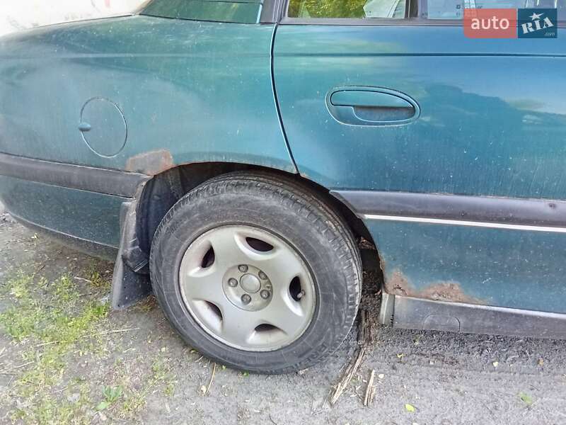 Седан Opel Omega 1998 в Киеве фото 4 Седан Opel Omega 1998 в Киеве
