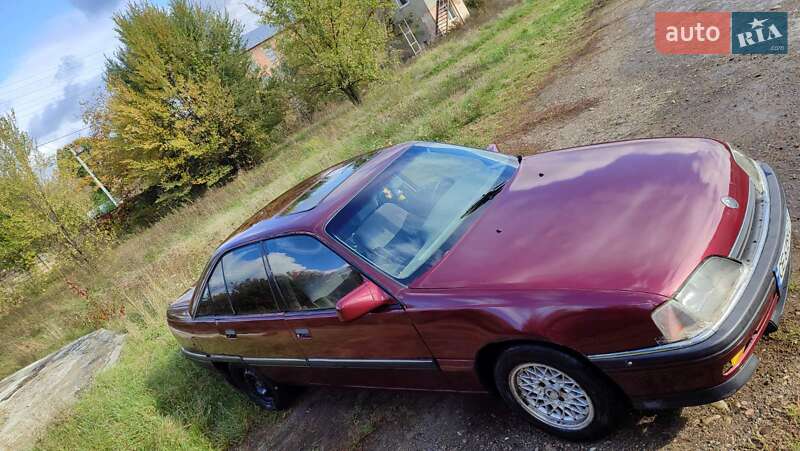 Седан Opel Omega 1991 в Кицмани фото 3 Седан Opel Omega 1991 в Кицмани