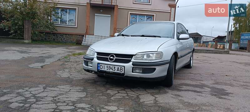 Седан Opel Omega 1999 в Сарнах