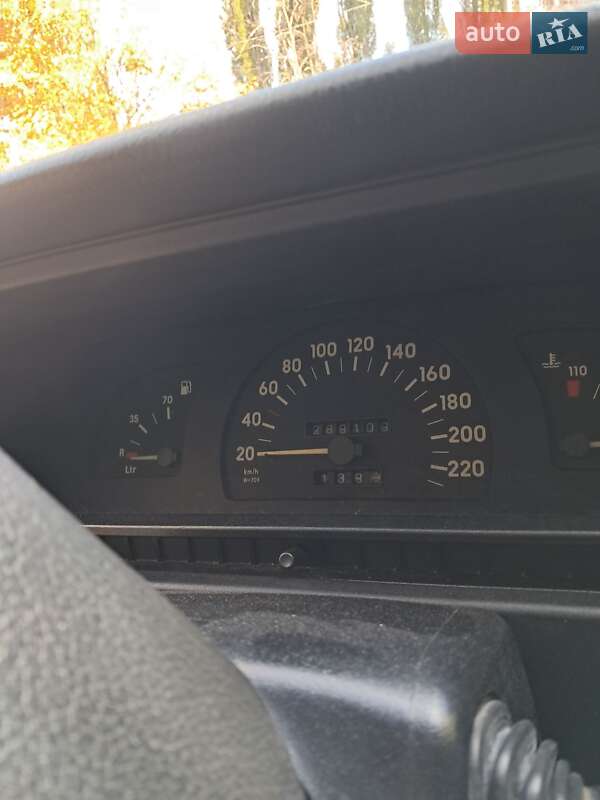 Седан Opel Omega 1991 в Киеве