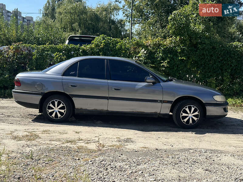 Седан Opel Omega 1998 в Киеве фото 3 Седан Opel Omega 1998 в Киеве
