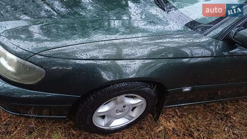 Седан Opel Omega 2000 в Боровій