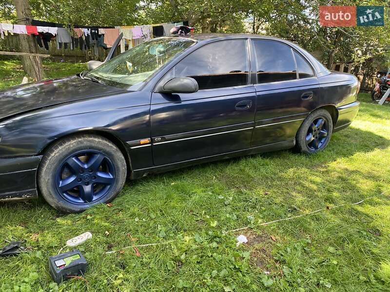 Седан Opel Omega 1995 в Черновцах