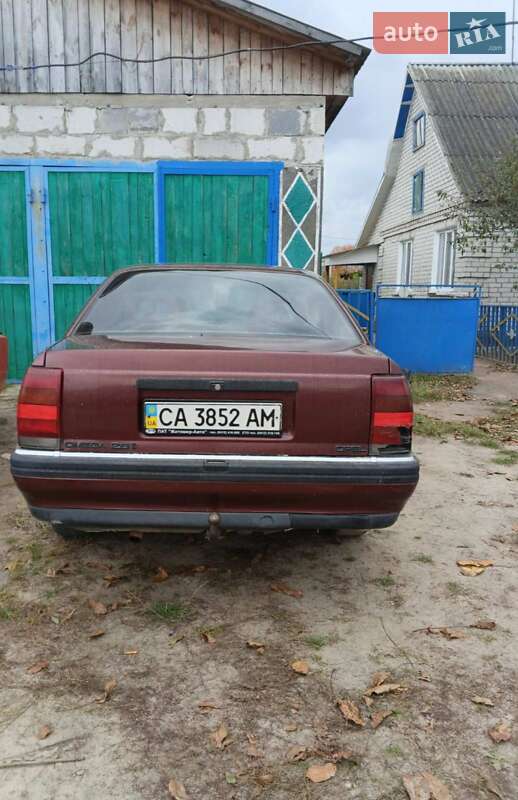 Седан Opel Omega 1991 в Житомирі фото 3 Седан Opel Omega 1991 в Житомирі