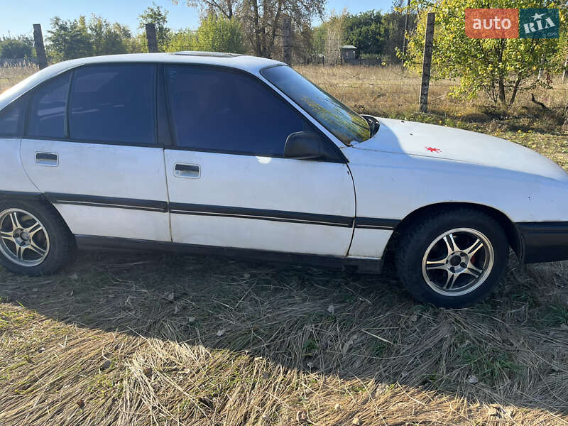 Седан Opel Omega 1987 в Чернігові