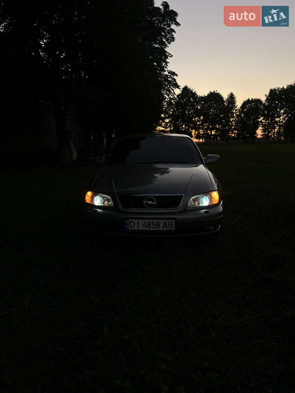 Седан Opel Omega 1999 в Житомире