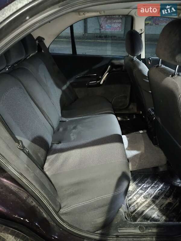 Седан Opel Omega 1995 в Виннице