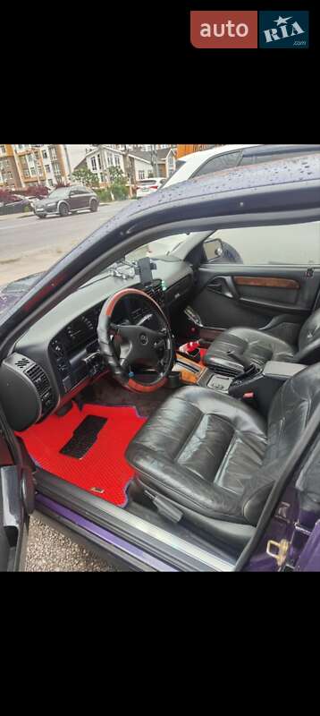 Седан Opel Omega 1991 в Львове