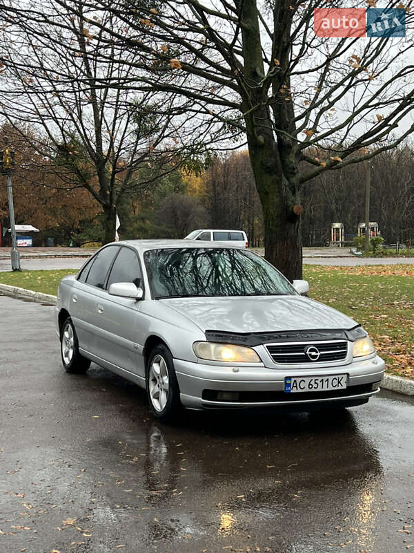 Opel Omega 2002