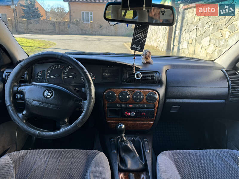 Седан Opel Omega 1997 в Стрые фото 31 Седан Opel Omega 1997 в Стрые