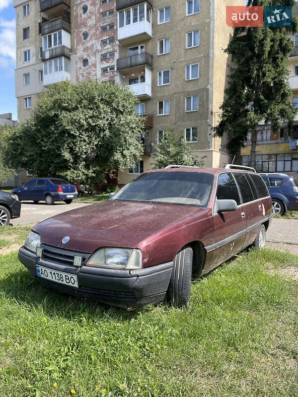 Универсал Opel Omega 1989 в Ужгороде фото Универсал Opel Omega 1989 в Ужгороде