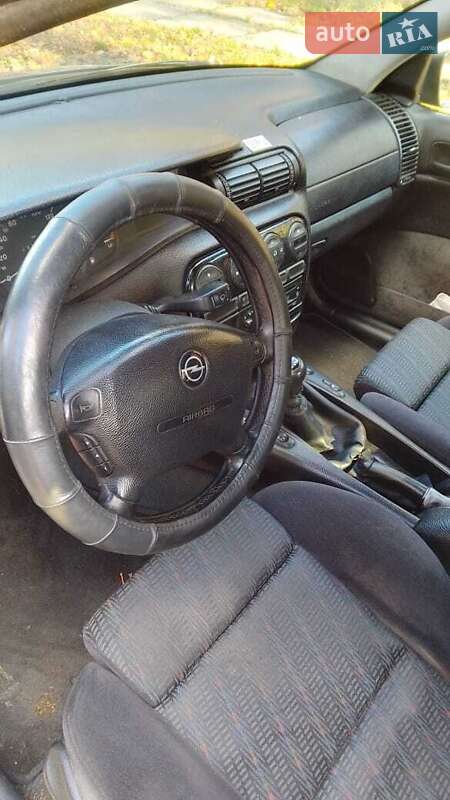 Седан Opel Omega 1998 в Житомире фото 9 Седан Opel Omega 1998 в Житомире