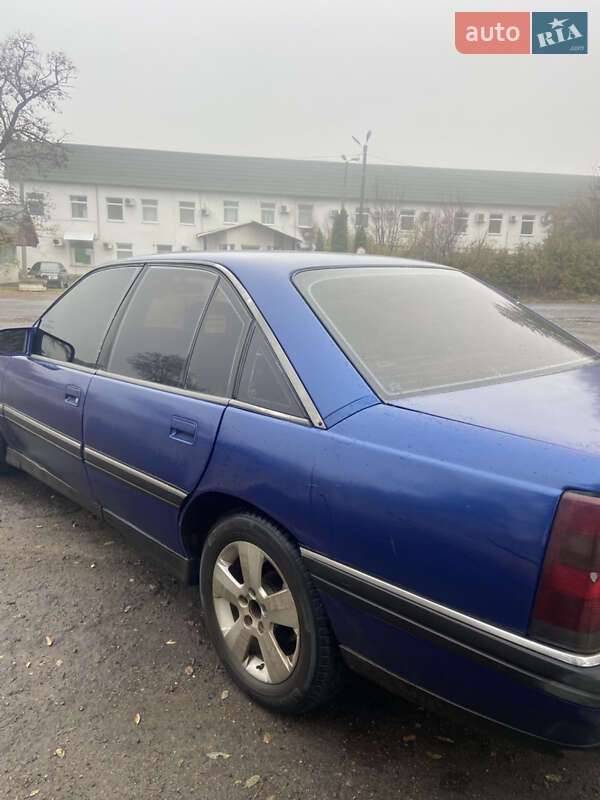 Седан Opel Omega 1989 в Киеве