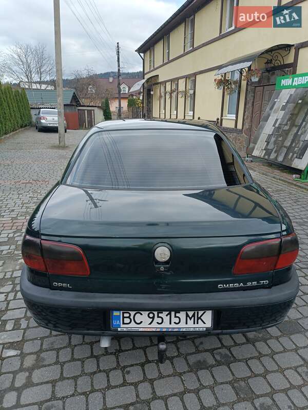 Седан Opel Omega 1995 в Сколе