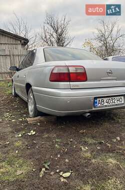 Седан Opel Omega 2000 в Чечельнику