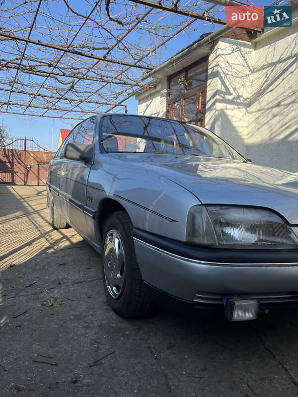 Седан Opel Omega 1987 в Ізмаїлі