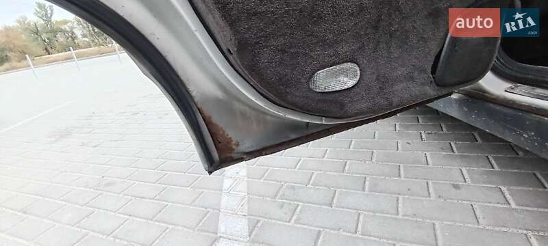 Седан Opel Omega 1995 в Дніпрі