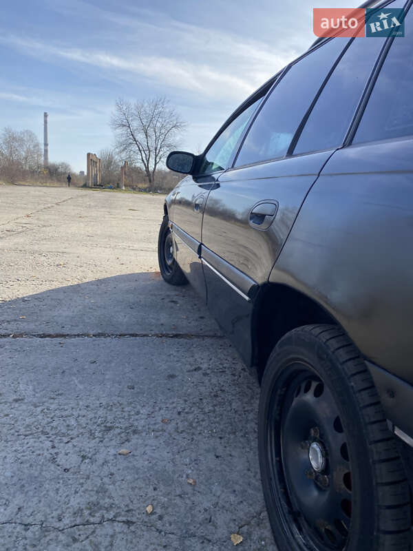 Универсал Opel Omega 1998 в Деражне